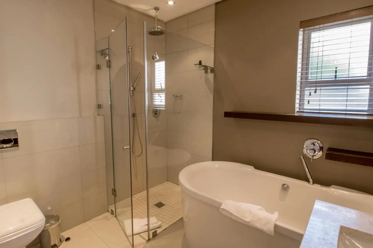 Camps Bay One Bedroom Apartment - The Crystal Cape Town
